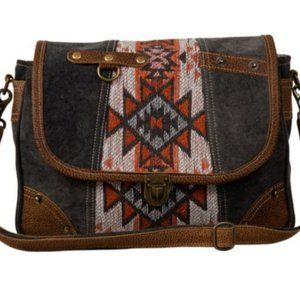 MESA SPIRIT SHOULDER BAG